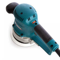 Ponceuse excentrique 150 mm 310 W avec 53 accessoires et coffret Makpac
