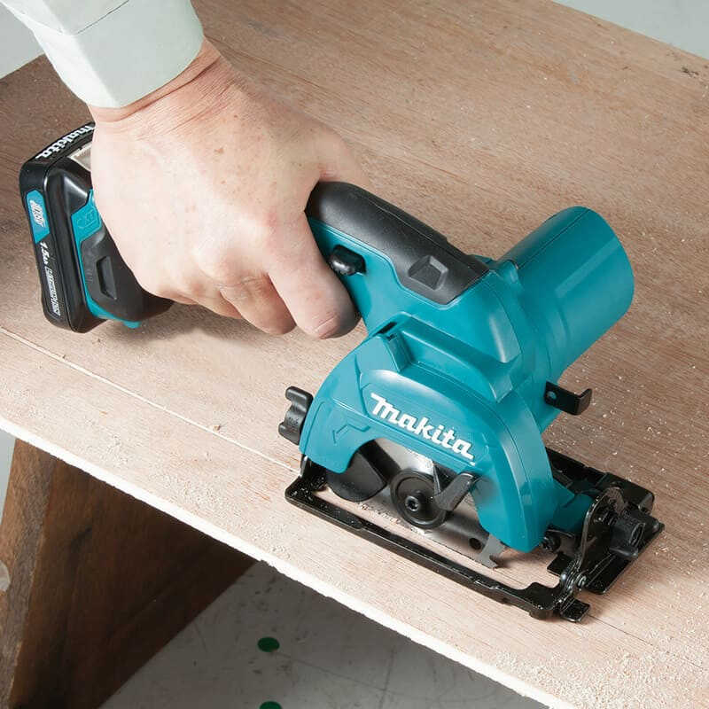 Makita Scie Circulaire 12V HS301DZ - Ø85mm - Ultra Compacte (Sans Batterie)
