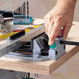 Etau universel rapide  mâchoire 100 mm - WOLFCRAFT 3410000