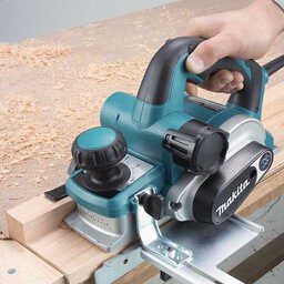 Raboteuse électrique 1050W 82 mm - MAKITA KP0810C