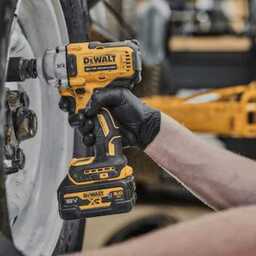 Boulonneuse à chocs XR 812Nm 1/2 XR (2x5 Ah) en TSTAK - DEWALT DCF891P2T-QW