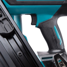 Cloueur de charpente 18V (2x5.0ah) en valise - MAKITA DBN900RTE