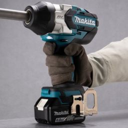 Boulonneuse MAKITA